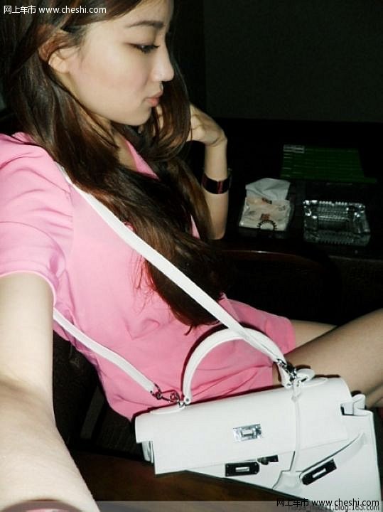 鄭州科技新品亮相，功能亮點與體驗展示，遠離色情內容，感受科技魅力