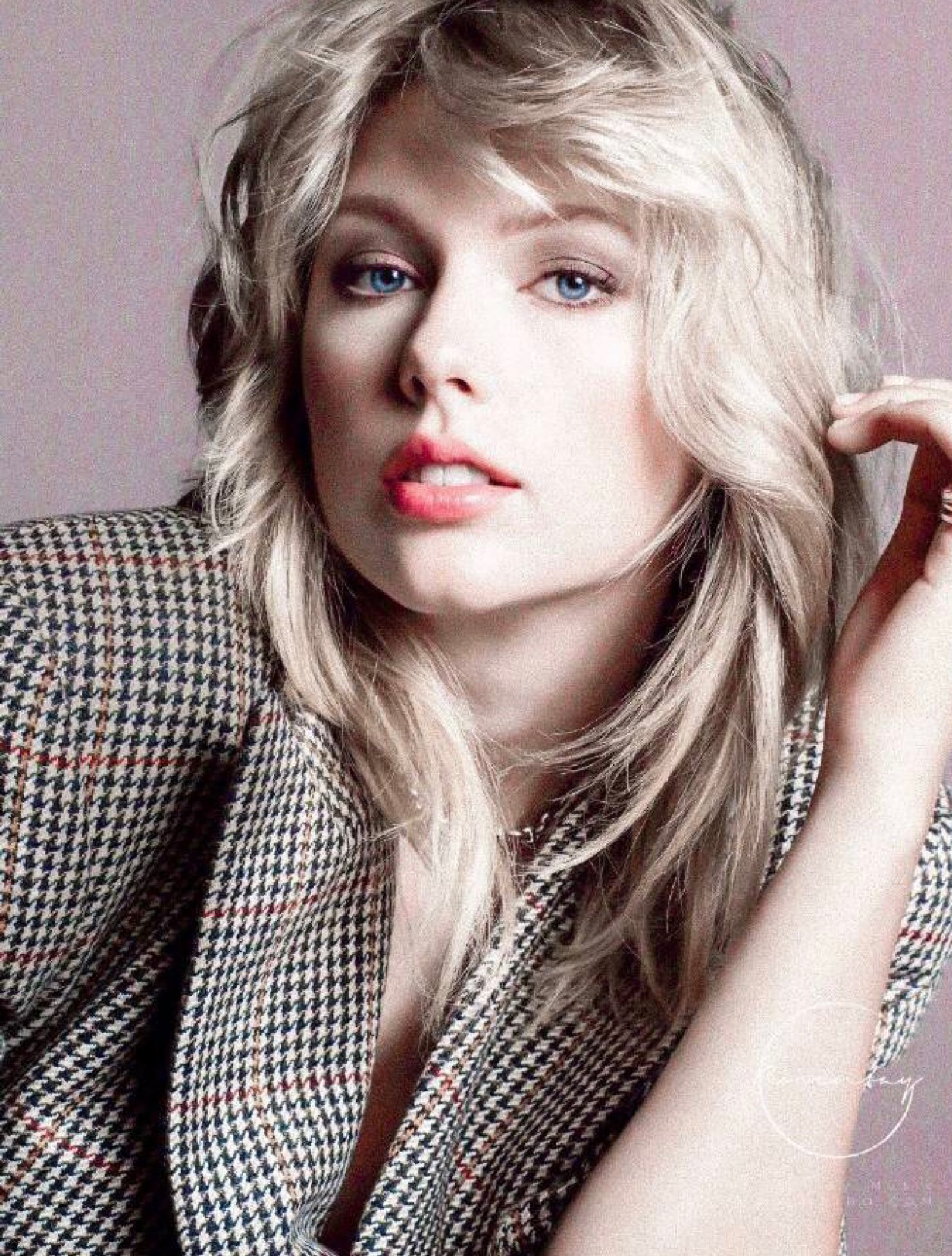 霉霉最新動態(tài)揭秘，科技新品引領(lǐng)生活新潮流！