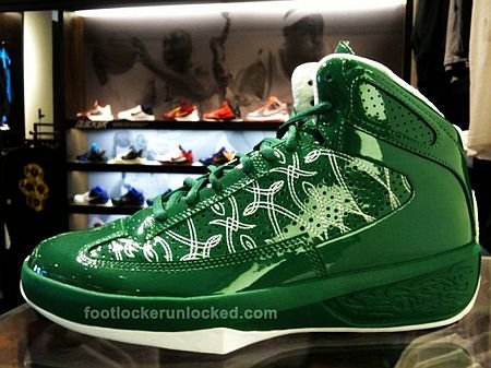 揭秘籃球傳奇雷阿倫的裝備升級(jí)之路，最新戰(zhàn)靴亮相！