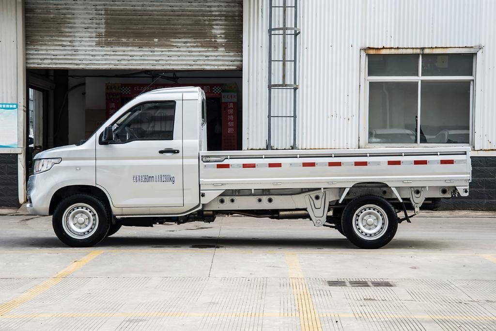 微卡拉貨最新規(guī)定，塑造貨運行業(yè)新格局的關鍵力量