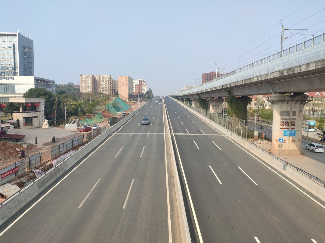 芙蓉路最新時(shí)尚潮流地標(biāo)，綻放的潮流新寵！