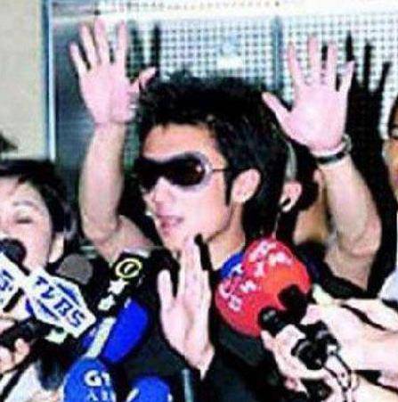 科技力量重塑明星形象，全新智能科技產(chǎn)品介紹