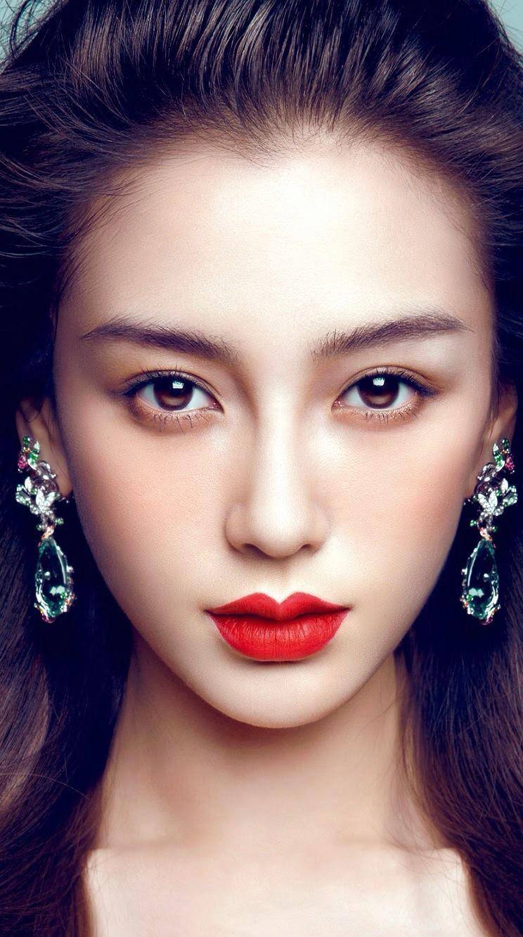 女明星唇色之旅，探尋內(nèi)心平靜的唇妝藝術(shù)