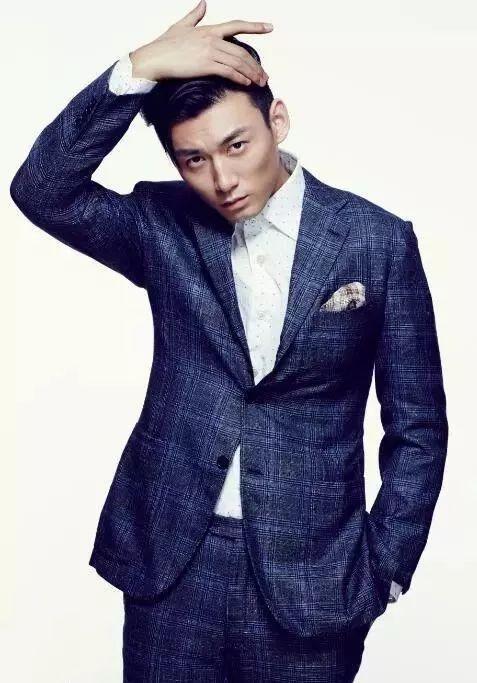 演員王翌舟，從舞臺到熒屏的自信成就之路