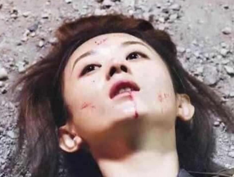 舞臺(tái)失誤到人生逆襲，演員的成長與挑戰(zhàn)