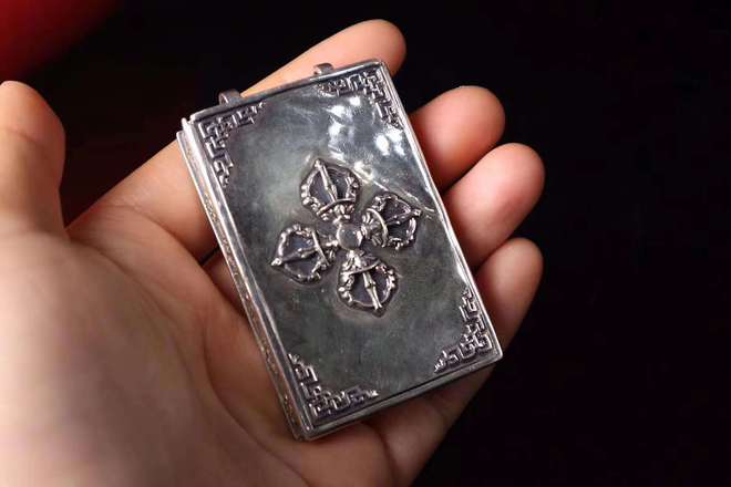 佛牌明星的成長之路，一路學(xué)習(xí)，自信閃耀