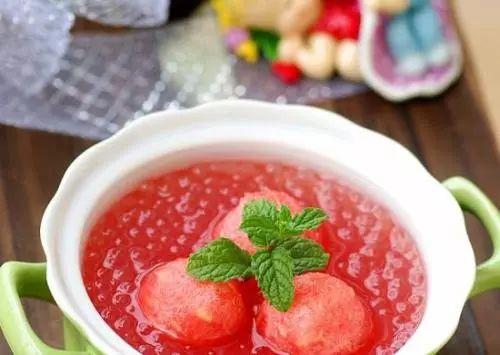 最新西瓜吃法，挑戰(zhàn)味蕾的勵志之旅，激發(fā)自信與成就感