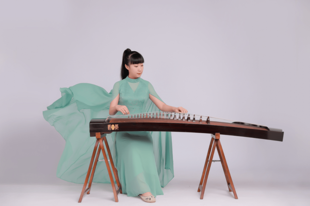 古箏明星，探尋自然美景之旅，尋找內(nèi)心的平和寧靜