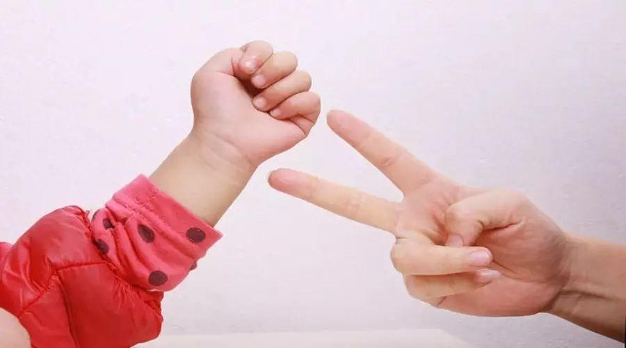 幼兒大班最新趣味手指游戲集錦，玩轉(zhuǎn)手指游戲，快樂(lè)成長(zhǎng)！