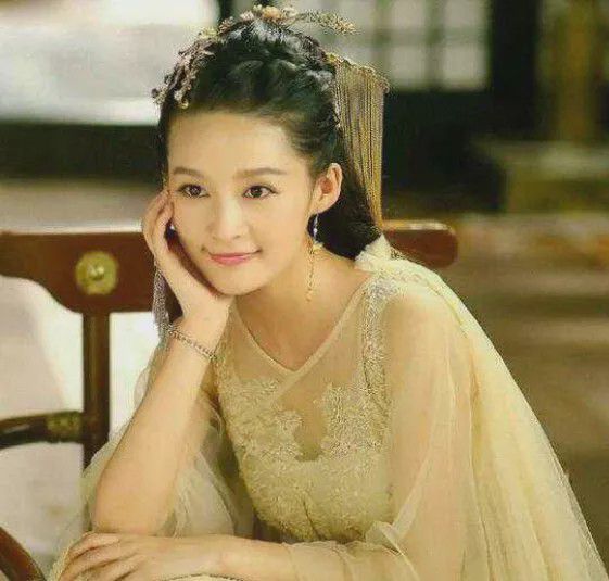 荊小八在楚喬傳中的熱血演繹，傳奇演員展現(xiàn)角色魅力！