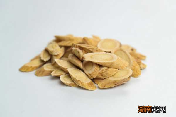 黃芪價(jià)格揭秘，黃芪價(jià)值背后的友情故事