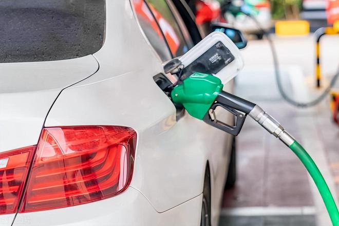 全球能源市場最新燃油價(jià)動態(tài)及其影響