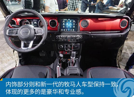 最新WWE狂野角斗士，熱血激戰(zhàn)，榮耀歸來！