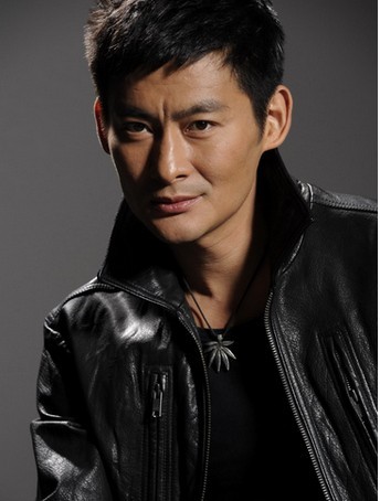 景崗山明星最新動態(tài)，變化、學(xué)習(xí)與自信的光芒閃耀風(fēng)采