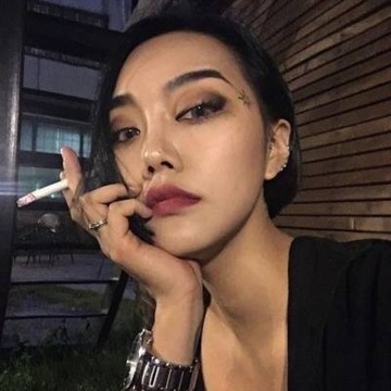 最新美女紋身圖案，時(shí)尚潮流中的個(gè)性表達(dá)