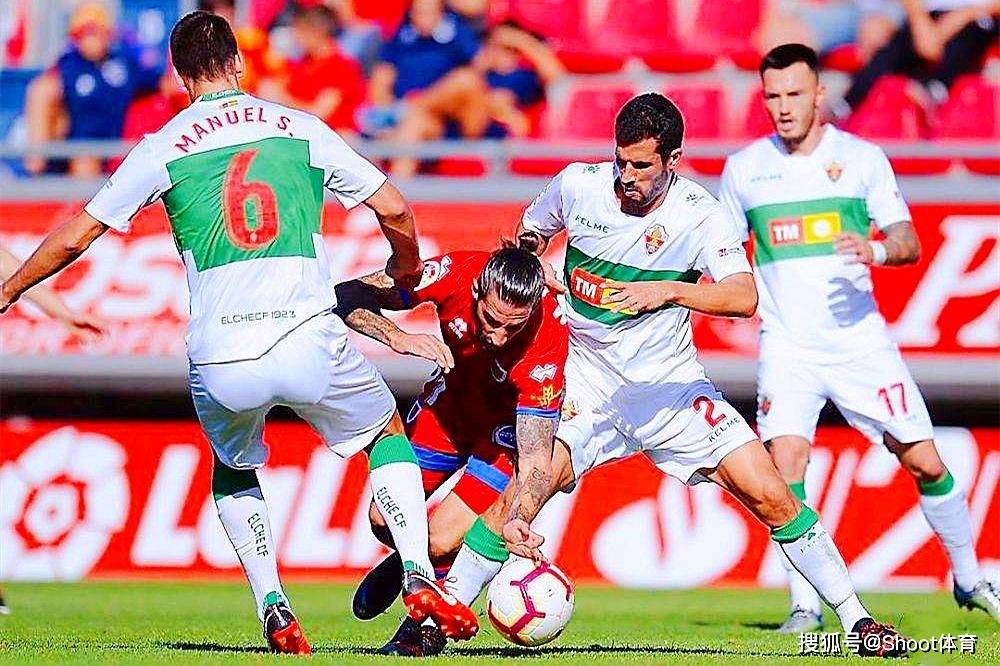 西甲賽場(chǎng)激戰(zhàn)正酣，熱血沸騰瞬間大揭秘！