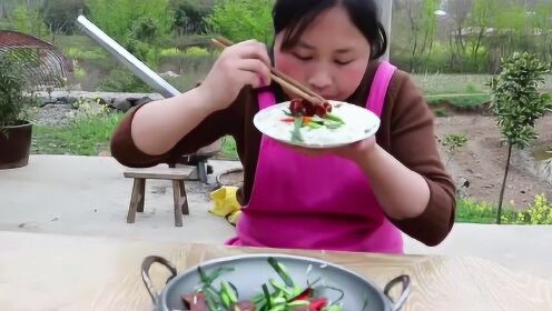 胖妹的自然美食之旅，探索自然美景下的最新烹飪體驗