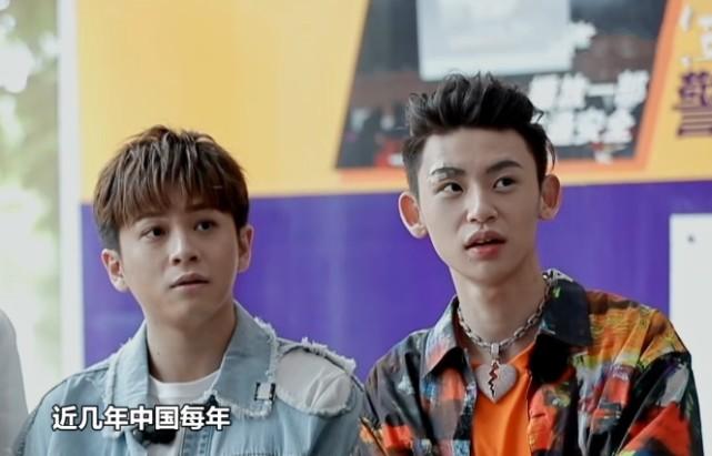 小鬼最新綜藝節(jié)目，青春風暴背后的背景、事件與影響力