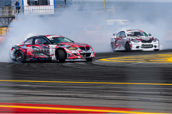 最新車漂移，漂移中的友情與家庭溫馨時刻