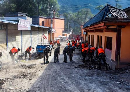 甘肅泥石流最新動(dòng)態(tài)，災(zāi)難預(yù)警與應(yīng)對(duì)策略探討