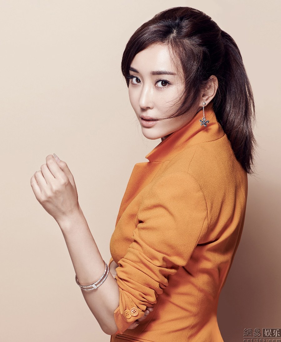 麥秀彩兒引領(lǐng)最新時(shí)尚潮流，成為新領(lǐng)軍者