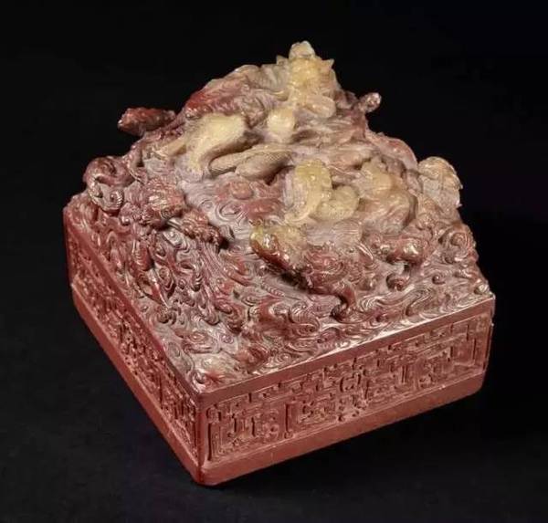 時(shí)代之光下的璀璨明珠，最新款寶雕亮相！